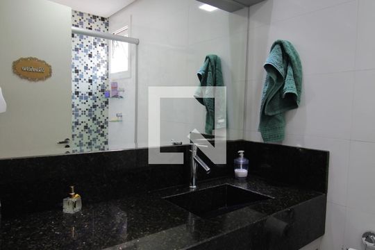 Banheiro da Suíte de apartamento à venda com 3 quartos, 85m² em Centro, Canoas