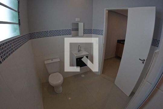 Banheiro de casa de condomínio para alugar com 1 quarto, 38m² em Perdizes, São Paulo