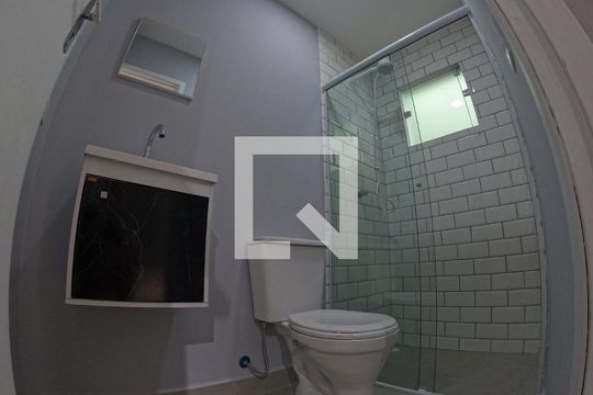 BANHEIRO de casa de condomínio para alugar com 1 quarto, 40m² em Perdizes, São Paulo