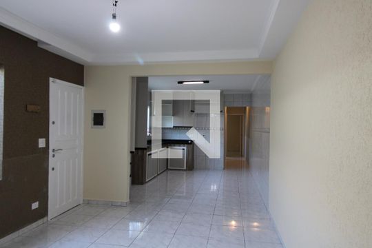 Casa para alugar com 3 quartos, 160m² em Parque Edu Chaves, São Paulo