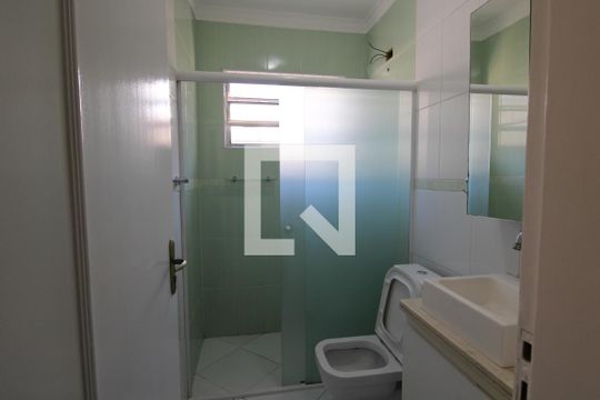 Banheiro de casa para alugar com 3 quartos, 160m² em Parque Edu Chaves, São Paulo