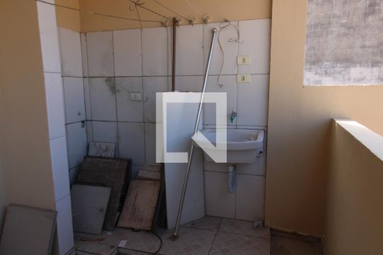 Area de serviço de casa para alugar com 3 quartos, 160m² em Parque Edu Chaves, São Paulo