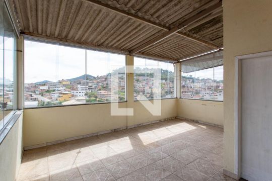 Terraço de casa para alugar com 4 quartos, 130m² em Jardim Vitória, Belo Horizonte