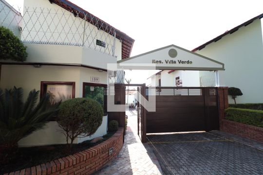 Fachada de casa de condomínio à venda com 3 quartos, 102m² em Vila Santos, São Paulo