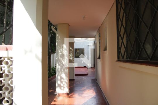 Quintal de casa à venda com 4 quartos, 244m² em Mooca, São Paulo