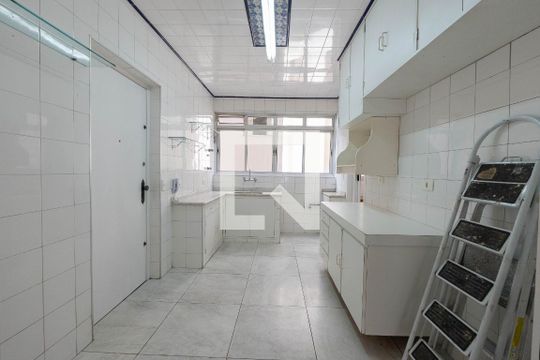 Cozinha de apartamento à venda com 3 quartos, 145m² em Bela Vista, São Paulo