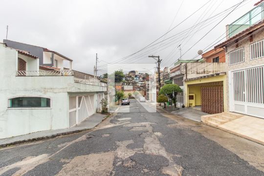 Área comum de casa de condomínio à venda com 3 quartos, 140m² em Vila Campanela, São Paulo