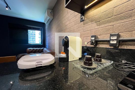 Cozinha de kitnet/studio à venda com 1 quarto, 40m² em Itaim Bibi, São Paulo