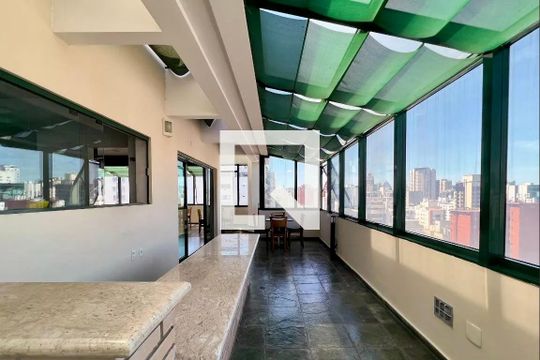 Piscina de kitnet/studio à venda com 1 quarto, 40m² em Itaim Bibi, São Paulo