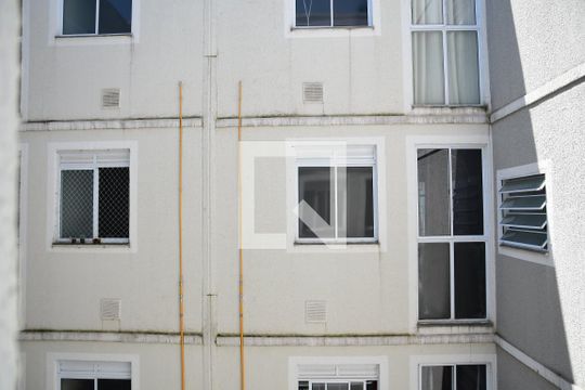 Cozinha e Área de Serviço de apartamento para alugar com 2 quartos, 39m² em Jardim Caiapia, Cotia
