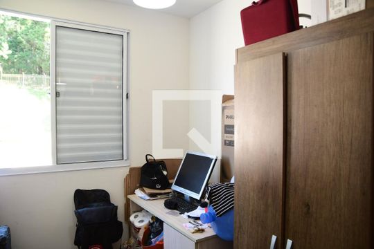 Quarto 1  de apartamento para alugar com 2 quartos, 39m² em Jardim Caiapia, Cotia
