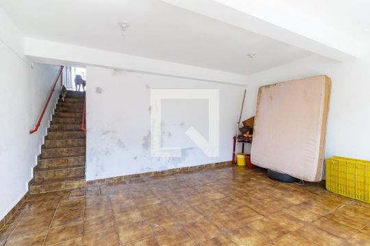 Garagem de casa à venda com 3 quartos, 70m² em Vila do Castelo, São Paulo
