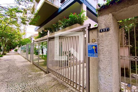 Fachada com cartaz QA. de apartamento à venda com 3 quartos, 105m² em Lagoa, Rio de Janeiro