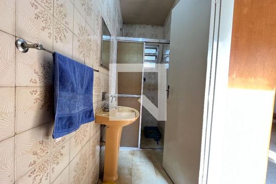 Banheiro da Suíte de casa à venda com 4 quartos, 177m² em Jardim Lourdes, São Paulo