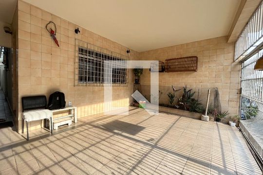 Garagem de casa à venda com 4 quartos, 177m² em Jardim Lourdes, São Paulo