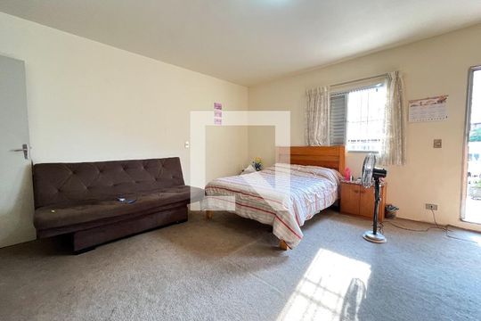 Suite de casa à venda com 4 quartos, 177m² em Jardim Lourdes, São Paulo