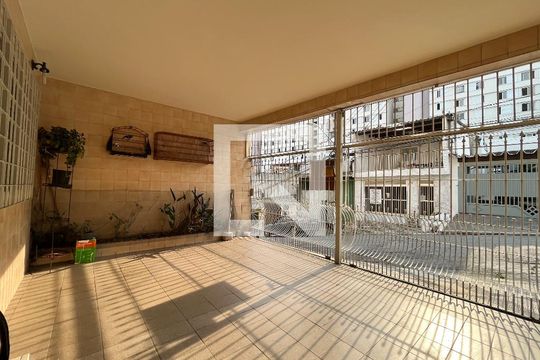 Garagem de casa à venda com 4 quartos, 177m² em Jardim Lourdes, São Paulo
