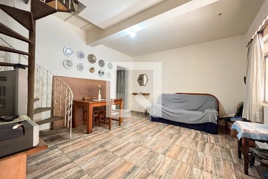 Casa à venda com 4 quartos, 177m² em Jardim Lourdes, São Paulo