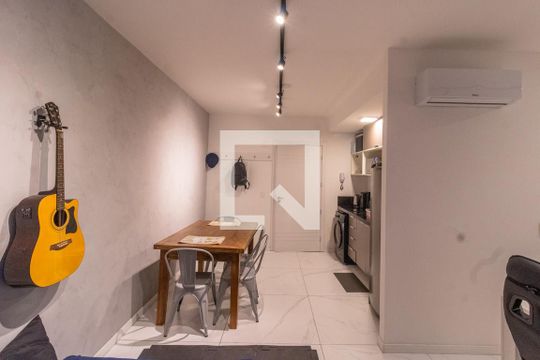 Studio de kitnet/studio à venda com 1 quarto, 37m² em Marechal Rondon, Canoas