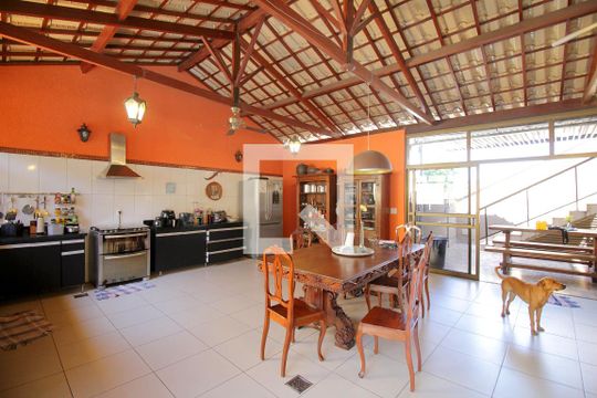 Sala de casa à venda com 3 quartos, 477m² em São Cristóvão, Belo Horizonte