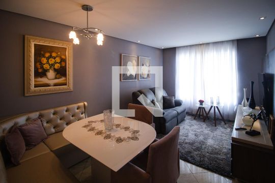 Apartamento à venda com 2 quartos, 65m² em Jardim Santa Emília, São Paulo