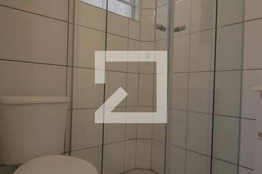 Banheiro de apartamento à venda com 2 quartos, 43m² em Estância Velha, Canoas