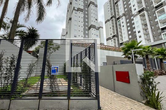Fachada  de apartamento para alugar com 2 quartos, 50m² em Rudge Ramos, São Bernardo do Campo