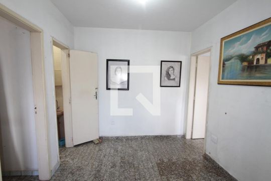 Sala 2 de casa à venda com 2 quartos, 394m² em Nova Gameleira, Belo Horizonte