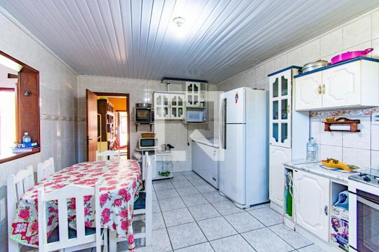 Cozinha de casa à venda com 5 quartos, 250m² em Rio Branco, Canoas