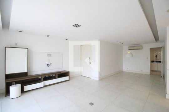 Apartamento para alugar com 4 quartos, 150m² em Jacarepaguá, Rio de Janeiro