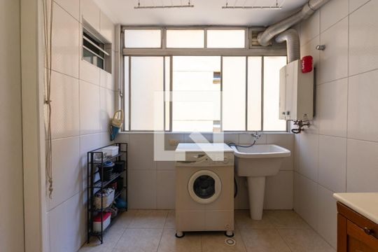 Área de serviço de apartamento para alugar com 3 quartos, 136m² em Itaim Bibi, São Paulo