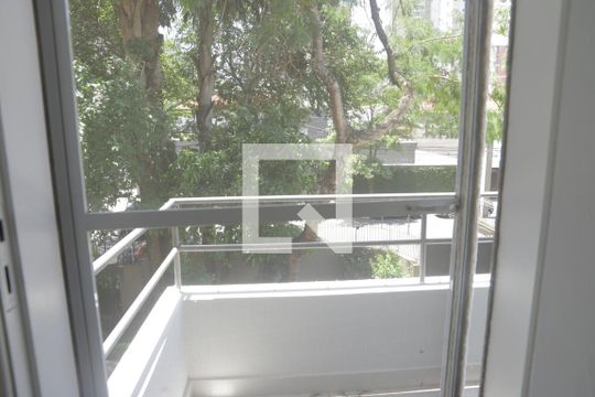 Varanda compartilhada de apartamento à venda com 2 quartos, 70m² em Vila Clementino, São Paulo