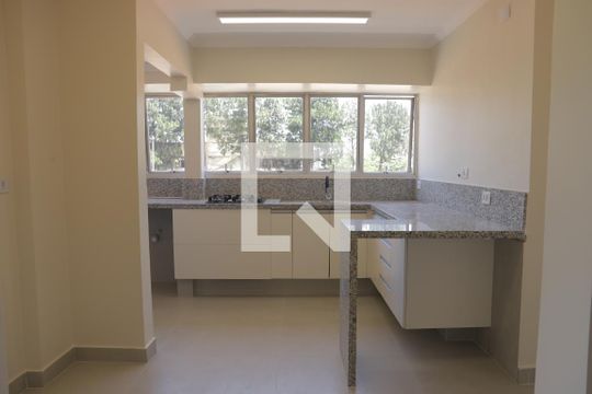 Cozinha de apartamento à venda com 2 quartos, 70m² em Vila Clementino, São Paulo