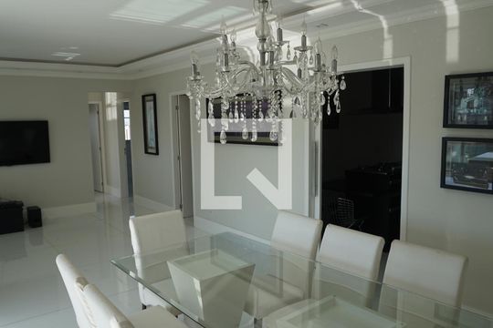 Sala de apartamento à venda com 3 quartos, 120m² em Vila Andrade, São Paulo