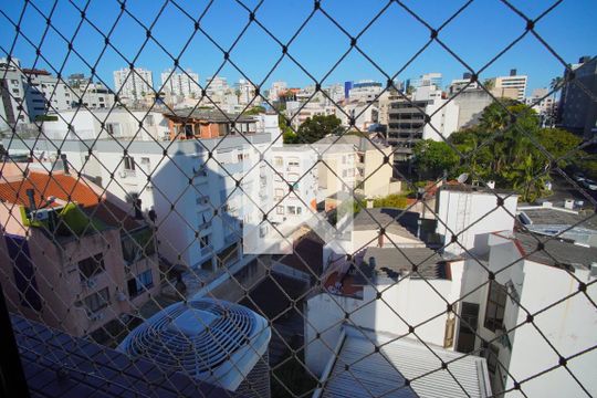 Sala Vista de apartamento à venda com 1 quarto, 220m² em Petrópolis, Porto Alegre
