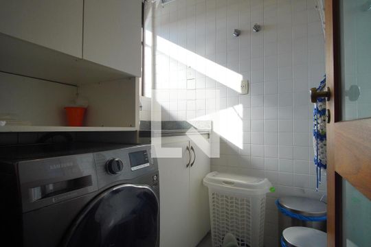 Área de serviço de apartamento à venda com 1 quarto, 220m² em Petrópolis, Porto Alegre