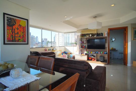Sala de apartamento à venda com 1 quarto, 220m² em Petrópolis, Porto Alegre