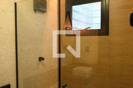 Banheiro de kitnet/studio para alugar com 1 quarto, 38m² em Bosque da Saúde, São Paulo