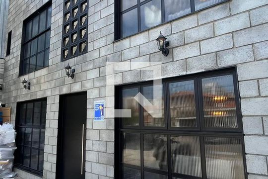 Fachada de kitnet/studio para alugar com 1 quarto, 38m² em Bosque da Saúde, São Paulo