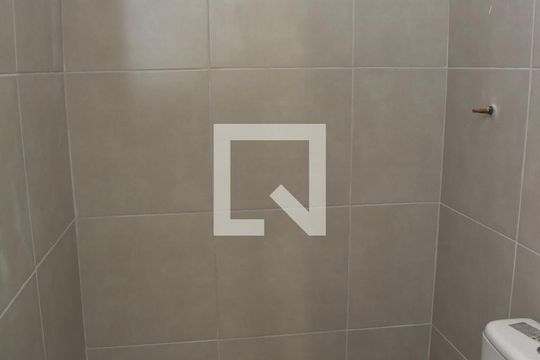 Banheiro de apartamento para alugar com 1 quarto, 22m² em Vila Santana, São Paulo