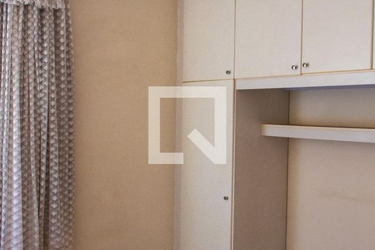 Quarto  de apartamento à venda com 1 quarto, 58m² em Conceicao, Campinas