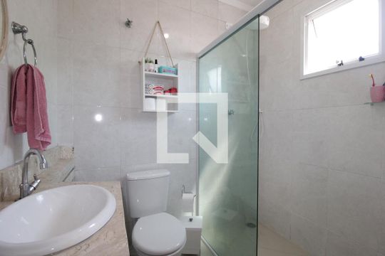 Banheiro da Suíte 1 de casa à venda com 2 quartos, 145m² em Vila Ré, São Paulo