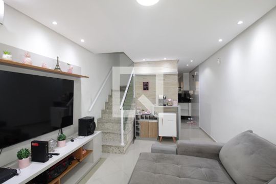Casa à venda com 2 quartos, 145m² em Vila Ré, São Paulo