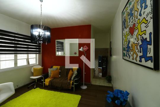 Sala de casa à venda com 2 quartos, 148m² em Vila Vitoria, Santo André