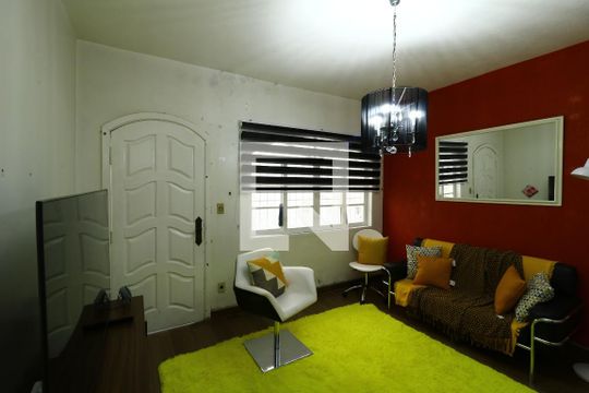 Sala de casa à venda com 2 quartos, 148m² em Vila Vitoria, Santo André