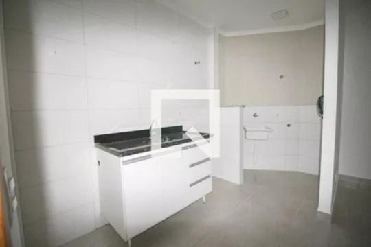 Kitnet/Studio para alugar com 1 quarto, 27m² em Vila Nivi, São Paulo