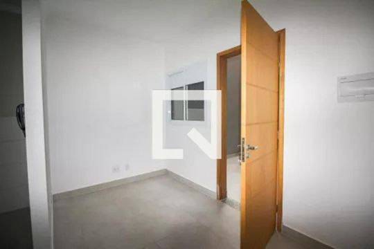 Kitnet/Studio para alugar com 1 quarto, 27m² em Vila Nivi, São Paulo