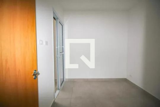 Kitnet/Studio para alugar com 1 quarto, 27m² em Vila Nivi, São Paulo