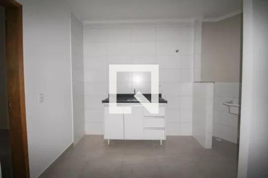 Kitnet/Studio para alugar com 1 quarto, 27m² em Vila Nivi, São Paulo