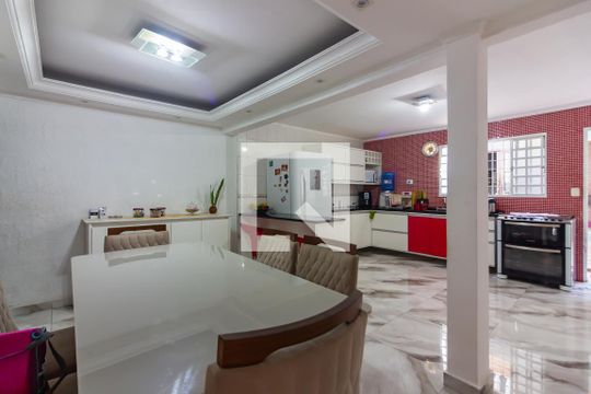 Cozinha de casa à venda com 4 quartos, 180m² em Cidade das Flores, Osasco
